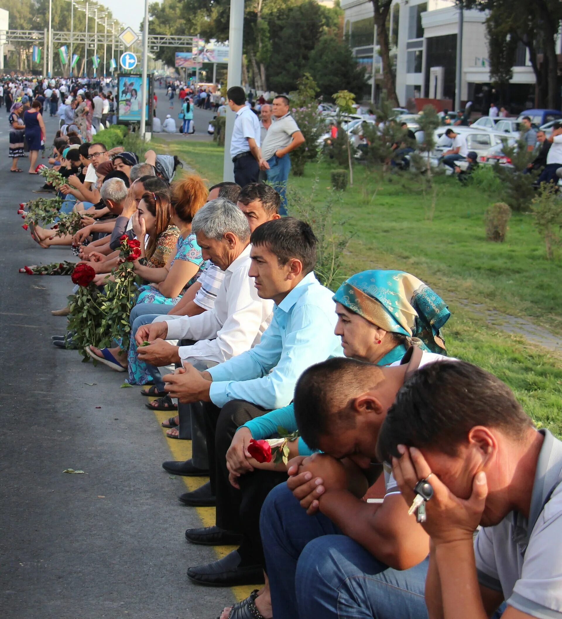 Новости узбекистана сегодня последние ташкент. Похороны Ислама Каримова президента Узбекистана. Могила Ислама Каримова в Самарканде.