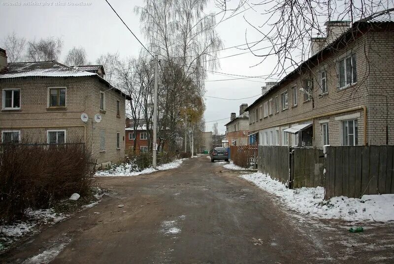 Бобо струнино. Струнино ул Шувалова. Струнино улица Крупской. Струнино ул Заречная. Струнино разруха.