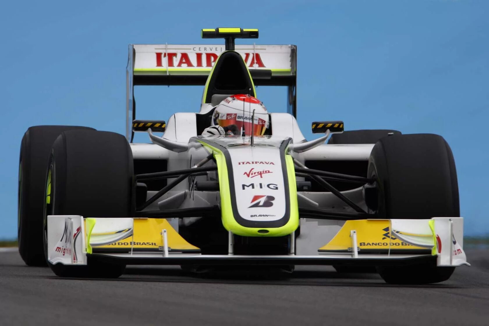 Brawn gp. Brawn f1 2009.