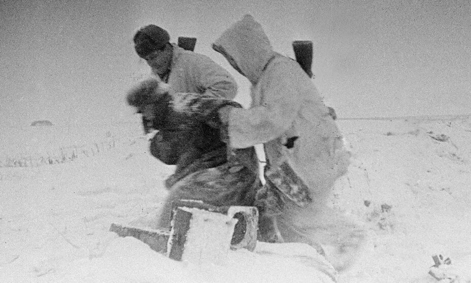 Захват пленных. Советские разведчики. Разведчики ВОВ зимой. Советские разведчики зимой. Немецкая разведка зимой ВОВ.