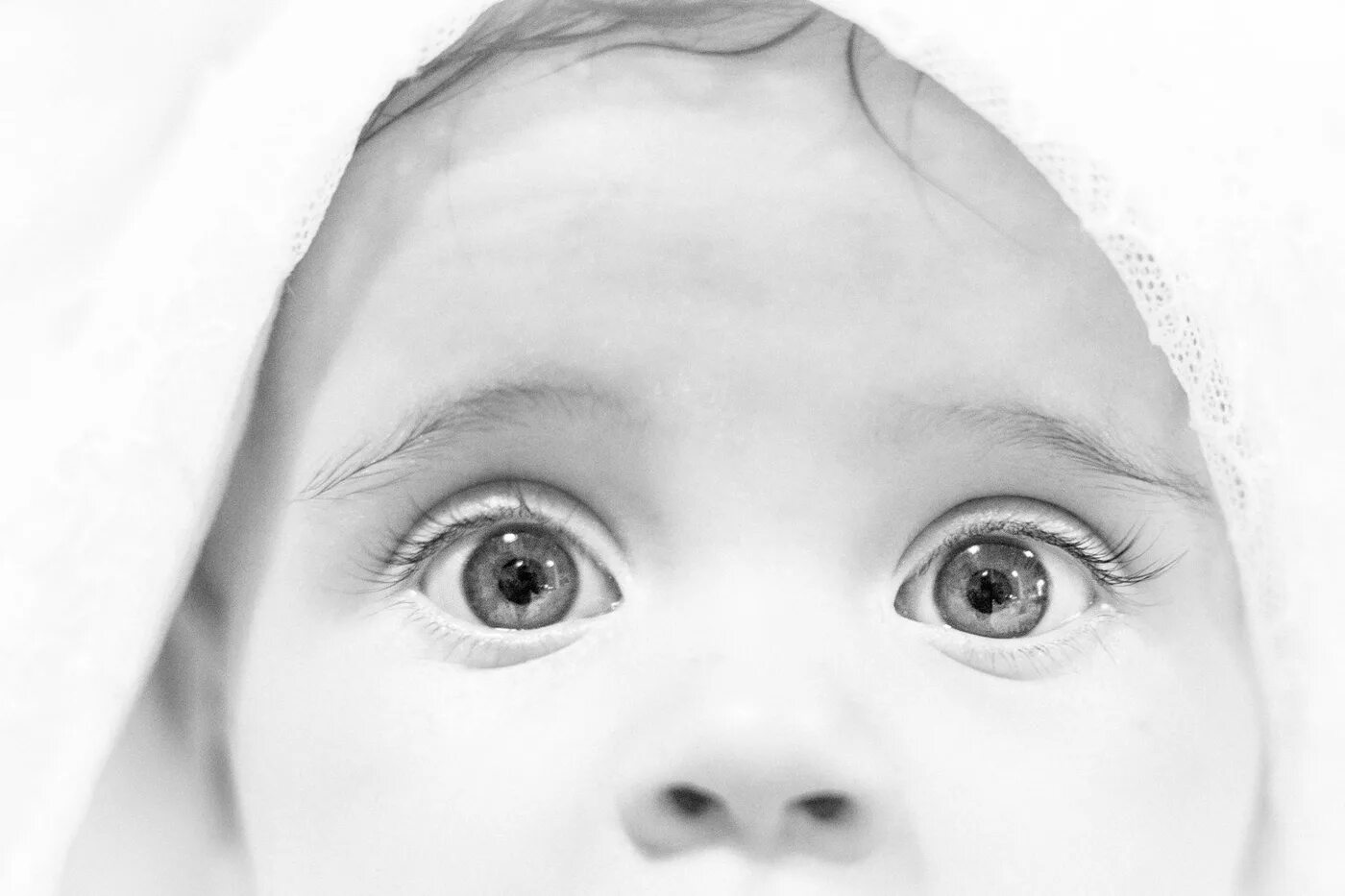 Детские глаза. Глаза младенца. Взгляд младенца. Мудрые глаза ребенка.