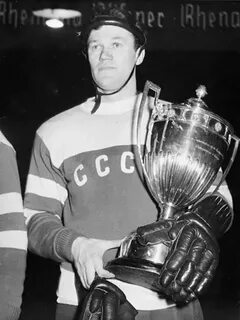 Футболист и хоккеист