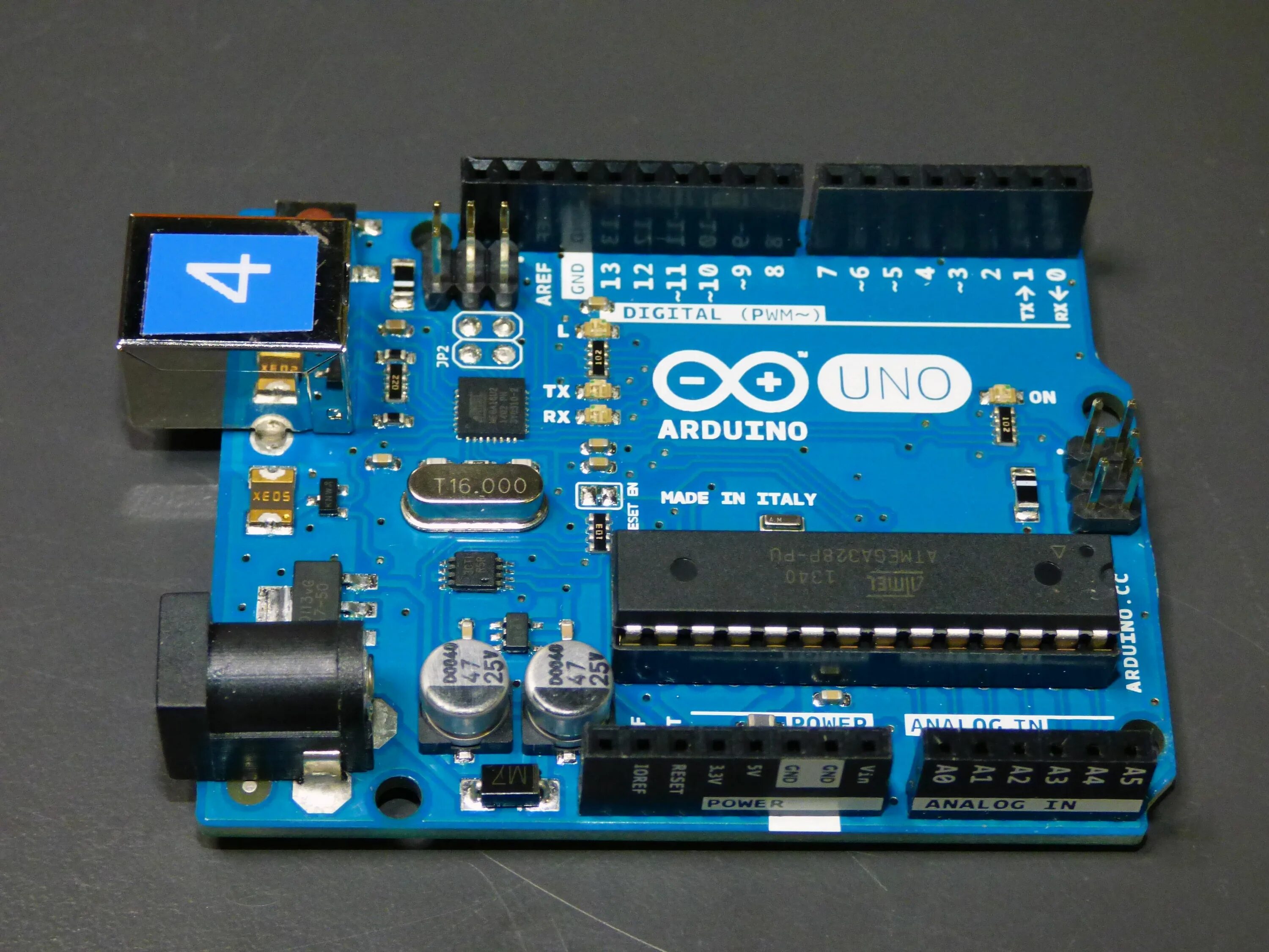 Arduino компиляция. Ардуино уно 4k. Микроконтроллер Arduino uno. PWM ардуино уно. Микроконтроллер ардуино уно.