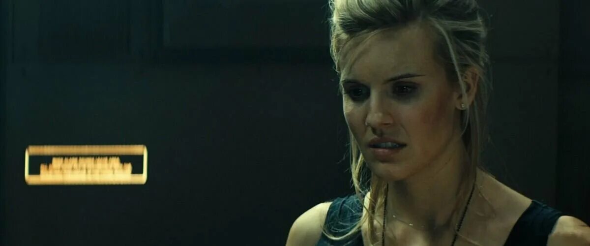 Винсент риган напролом. Мэгги грейс напролом 2012. Я лечу напролом через хрупкую синь. Хиддл напролом. Я лечу напролом через хрупкую синь.