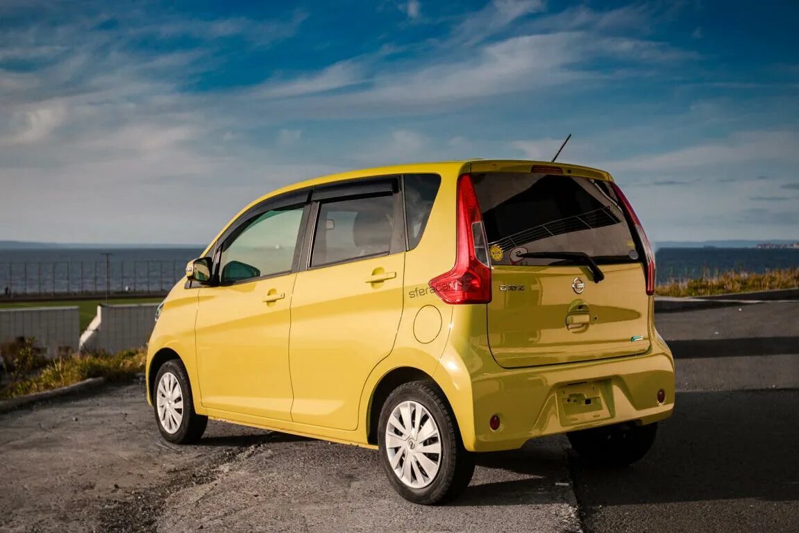 Кей кар 2000. Японские кей кары daihatsu. Кей кар дайхатсу. Что такое кей кар. Кей кары японии 2021.