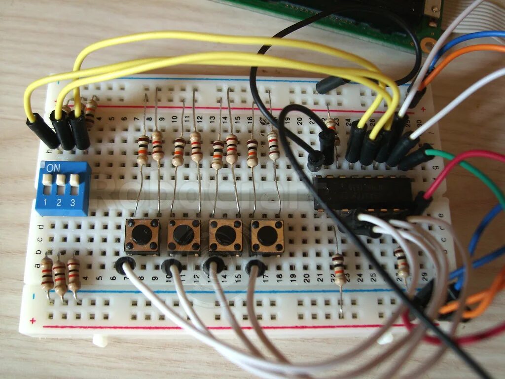 Нажатия на ардуино. 74hc165 arduino. 74hc165 74hc595. dip переключатель arduino. кнопка ардуино с проводами.