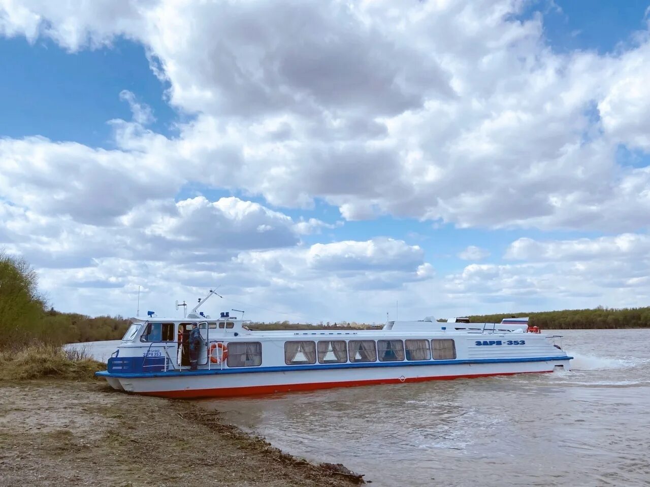 Теплоход омск. Теплоход римский корсаков омск. Теплоход. Москва 112 теплоход омск. Теплоход омск.