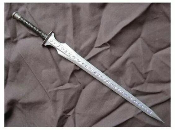 Меч андрил властелин колец. Обоюдно острый меч. Конец клинка. Клинок обоюдоострый кинжал. Кинжал фланаса.