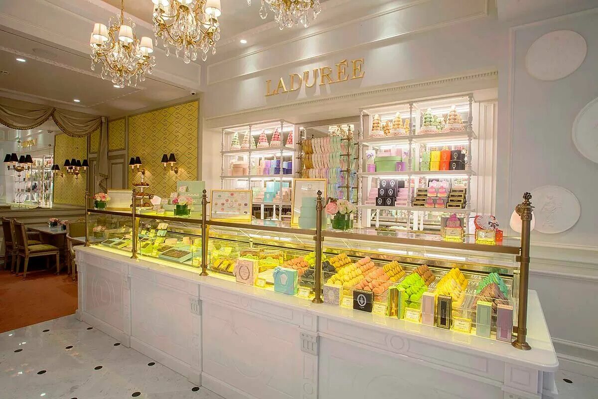 Laduree патриаршие пруды. La dure. Магазин laduree париж. Laduree dubai mall. Laduree малая бронная.