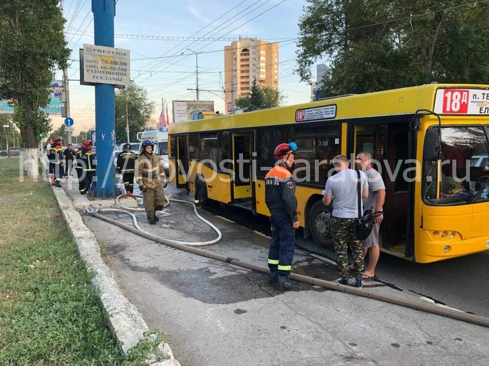 Саратов автобус час. 18д Саратов. Автобусы Саратова. 18д автобус. 18д маршрут Саратов.