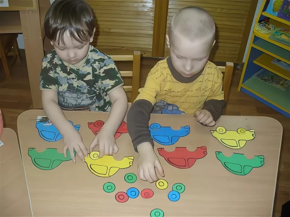 Игрушки для умственно отсталого ребенка. Игры на время в младшей группе. Игрушки для ясельной группы. Настольные игры для младшей группы. Игры на время в младшей группе.