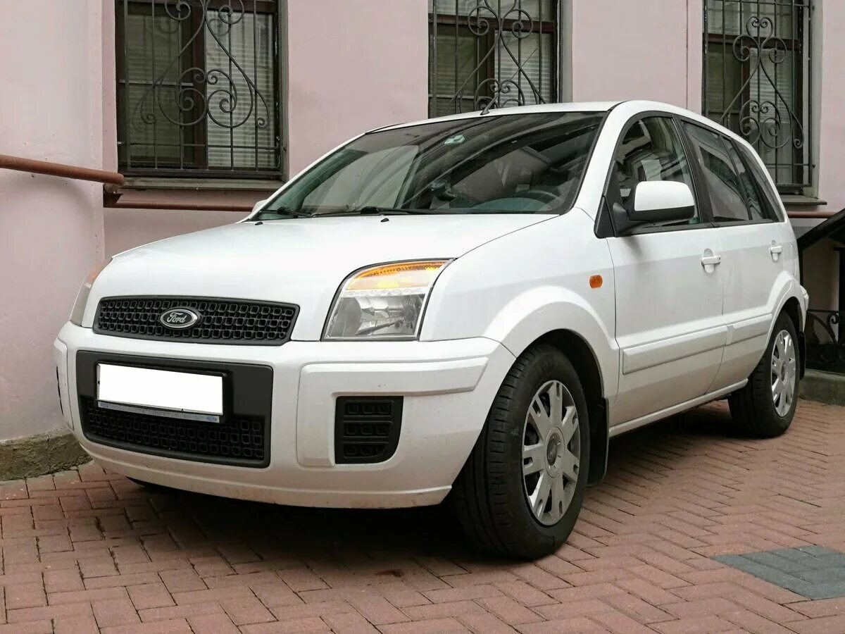 Ford fusion 2005 года. Ford fusion 2005. Форд фьюжн 1. Форд фьюжн 1. Форд фьюжн хэтчбек.