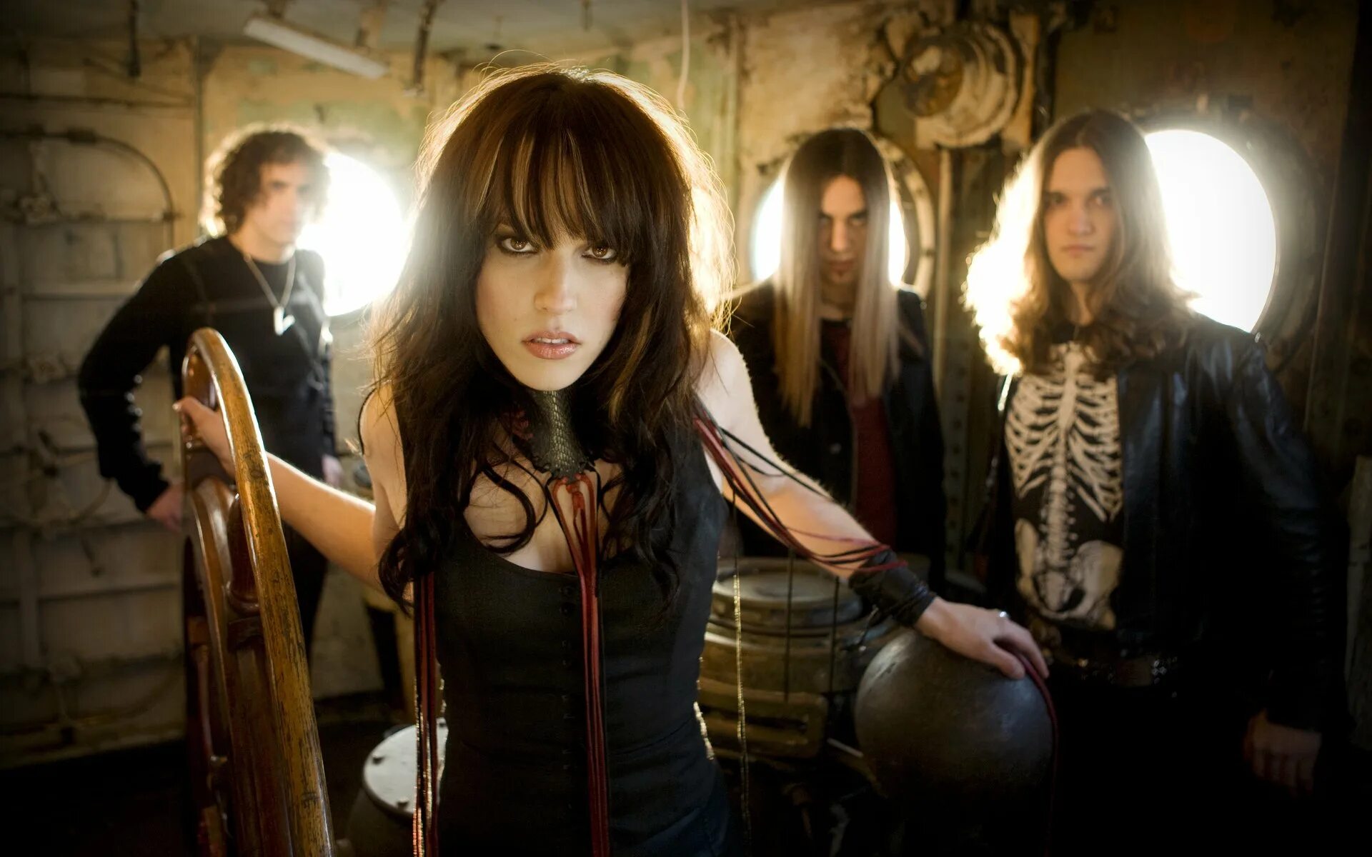 Группа Halestorm. АРДЖЕЙ Хейл. Lizzy Hale. Лиззи Хейл 2021. Halestorm bad romance