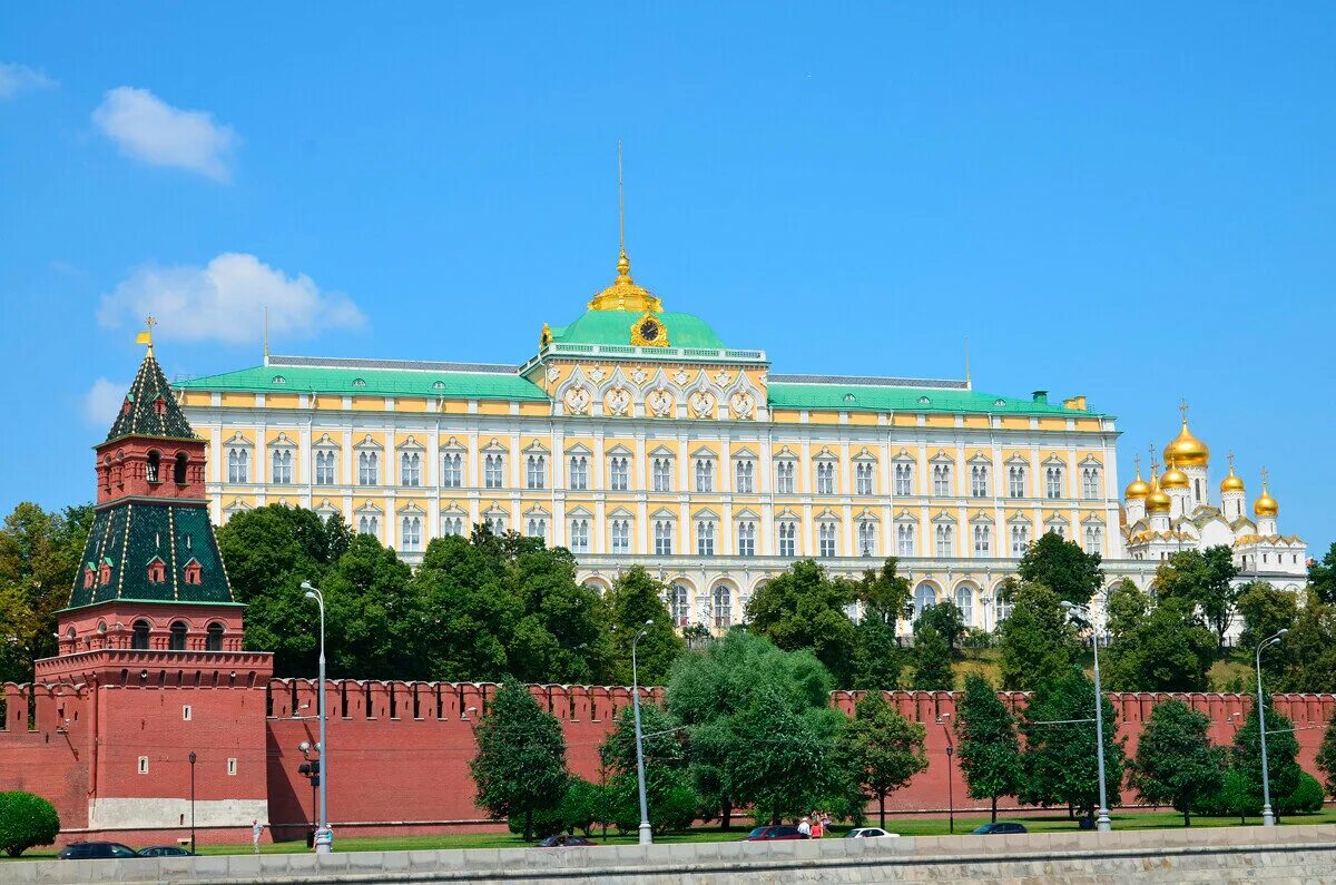 Кремлевские назначения. Большой Кремлёвский дворец в Москве. Москва Кремль большой Кремлевский дворец. Резиденция президента России и большой Кремлёвский дворец. Москва. Тон. Большой Кремлевский дворец.