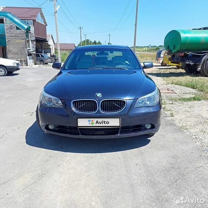 Авто железноводск. BMW 5 sedan e60. BMW Е 60 I. BMW 5 205. Синяя тройка машина.