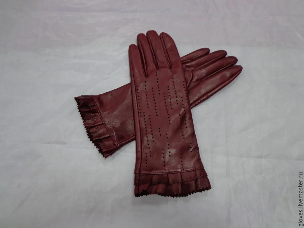 Кожаные перчатки Сорокин 27.56. Перчатки женские gl-217130. Тонкие кожаные перчатки женские. Кожаные перчатки с перфорацией.