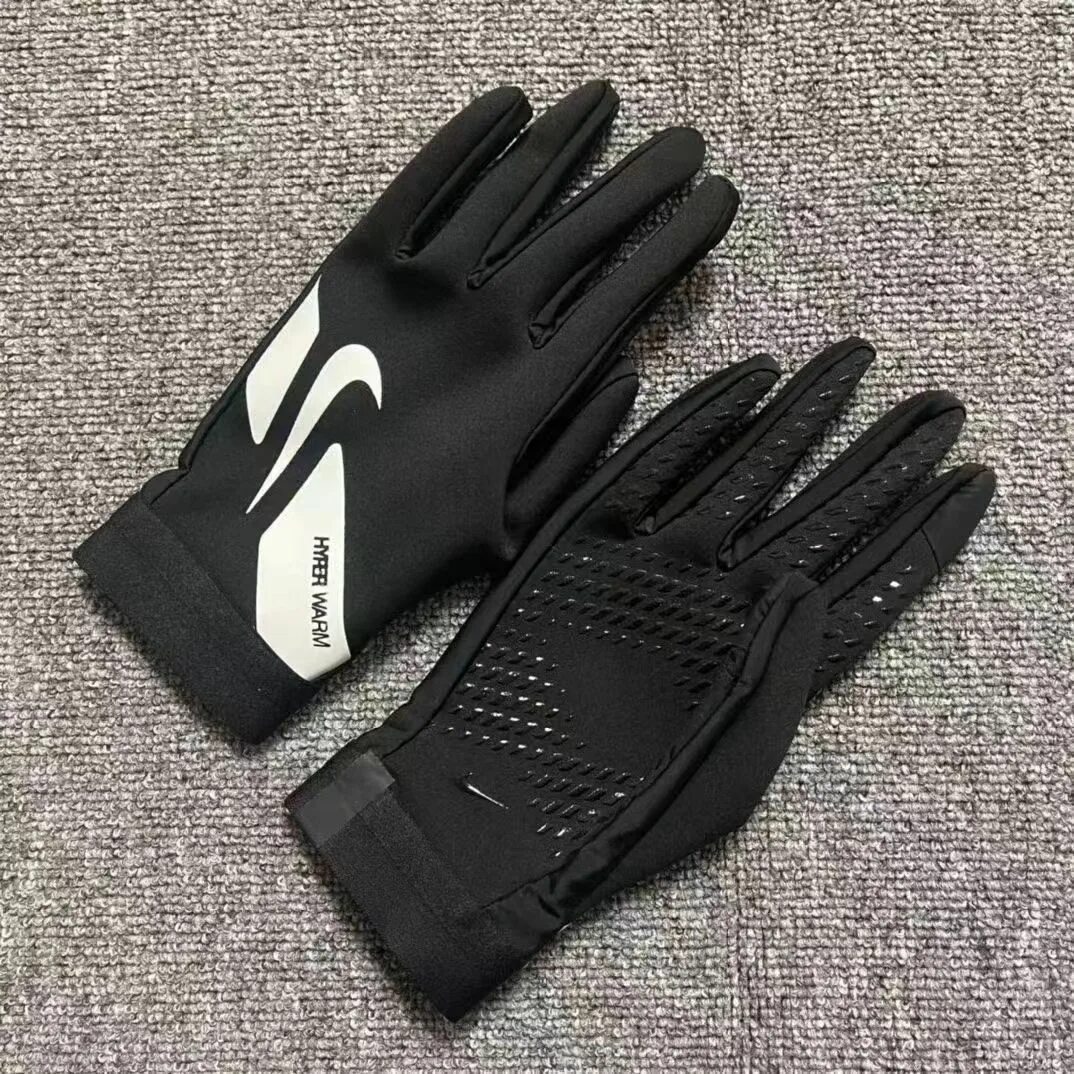 Термоперчатки nike hyperwarm academy football gloves cu1589. Перчатки найк дрилл зимние. Nike перчатки дрилл. Перчатки найк рефлектив. Перчатки nike drill.