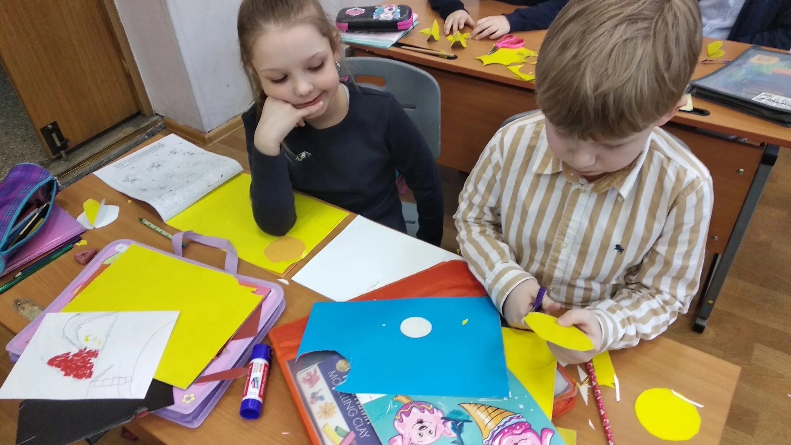 Урок технологии 5 класс мальчики. Как провести урок технологии. Урок технологии в школе. Урок технологии. Дети на уроке технологии.