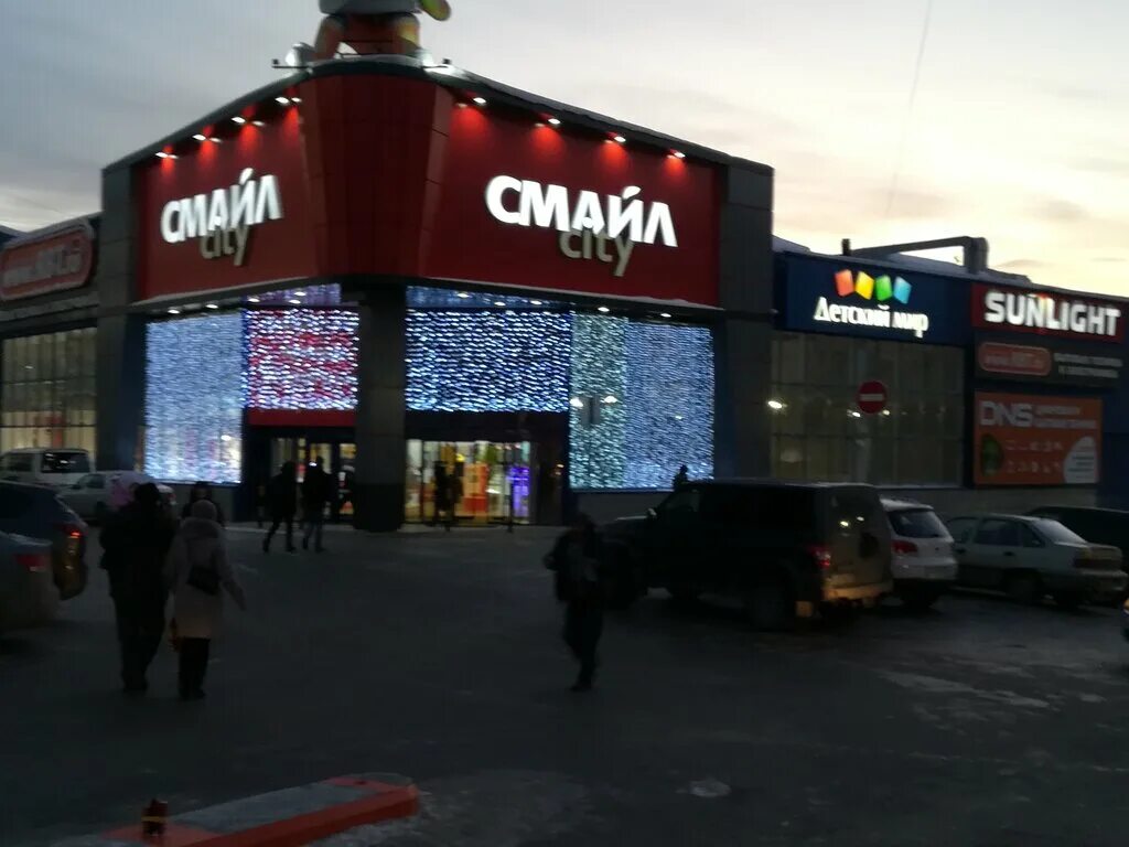 тц манеж томск беринга 10. лето томск торговый центр. томск тц адреса. развлекательный центр томск в торговом центре лето. лето томск торговый центр.