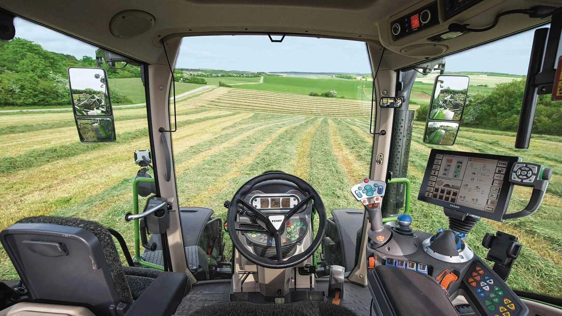 Трактор Фендт 1050 кабина. Трактор Фендт 1050 салон. Fendt 1050 Vario кабина. Fendt 930 Vario кабина.