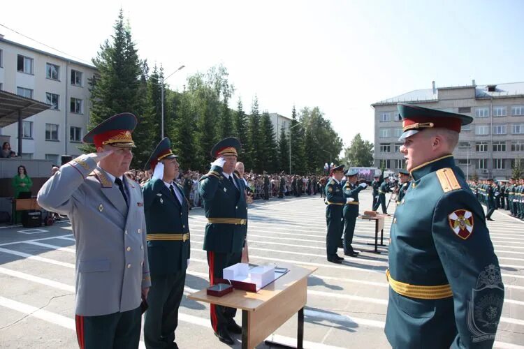 Нви внг рф. Выпуск НВИ 2023. Новосибирский военный институт войск национальной гвардии. Выпуск молодых офицеров.