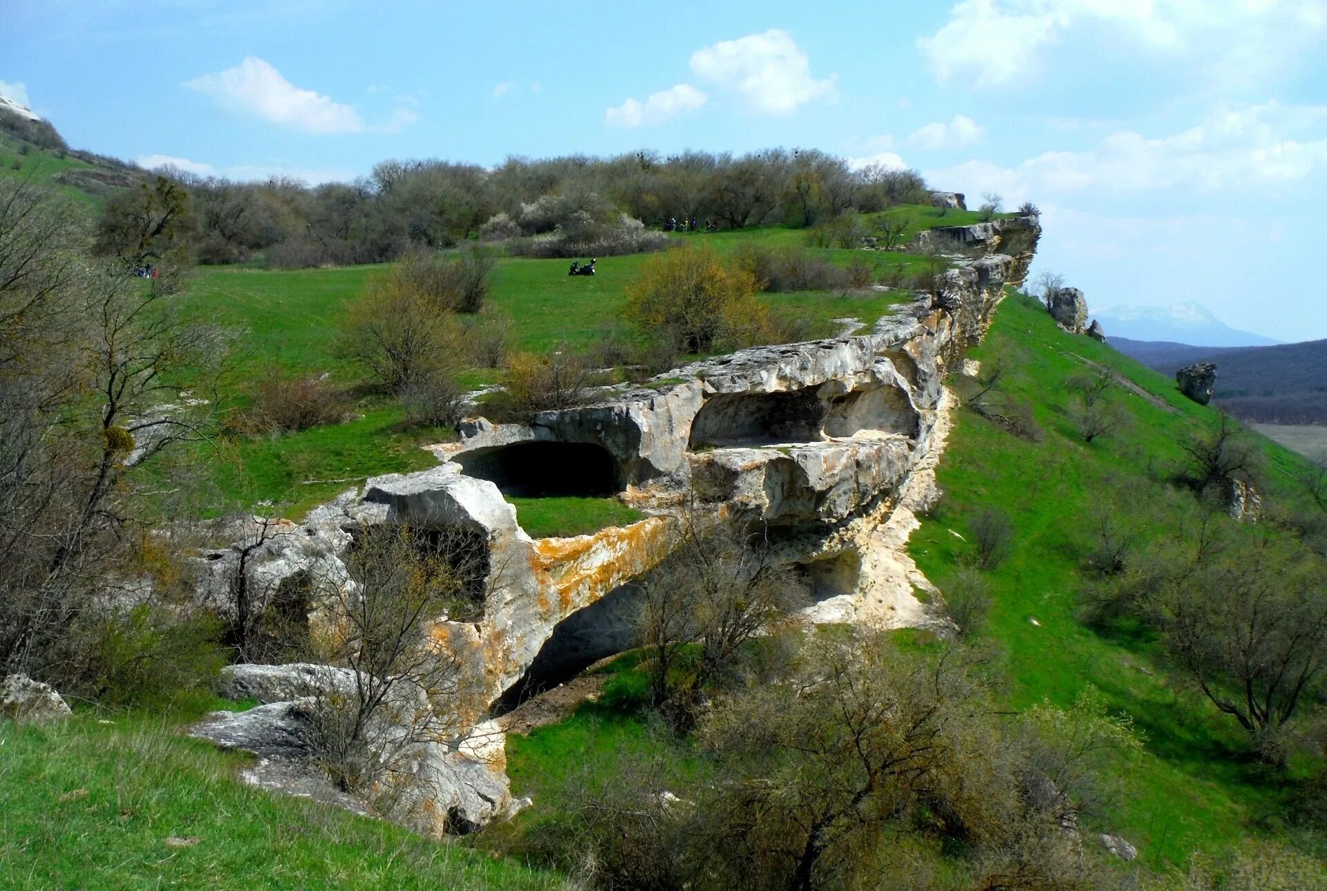 Симферополь неаполь скифский гора. Гора бакла крым. Село аромат ул ялтинская 25. Ароматное симферополь. Бакла скалистое.