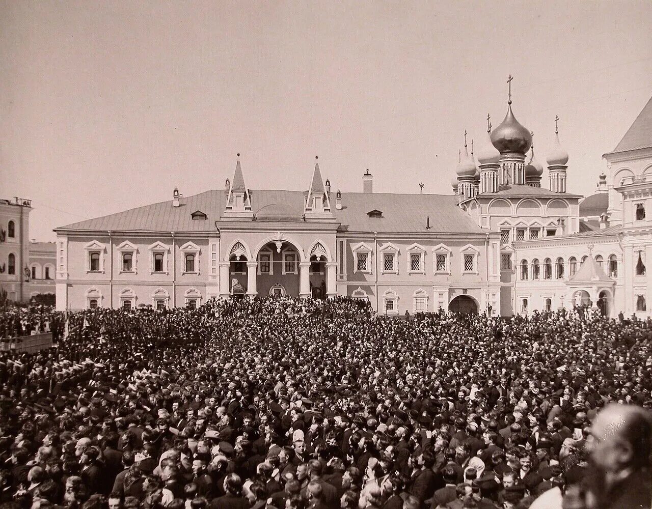 Бал 29 декабря 1896 г. Чудов монастырь в Кремле. Коронация Николая 2 Ходынское поле. Ходынка коронация Николая 2. Коронация Николая "2 в Москве в 1896.