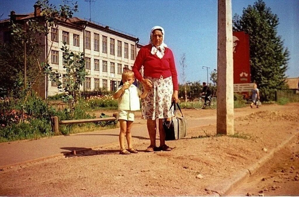 Бабушки советского времени. Советские старушки. Бабушка с советским. Советские фотографии бабушек. Бабуля в советское время.