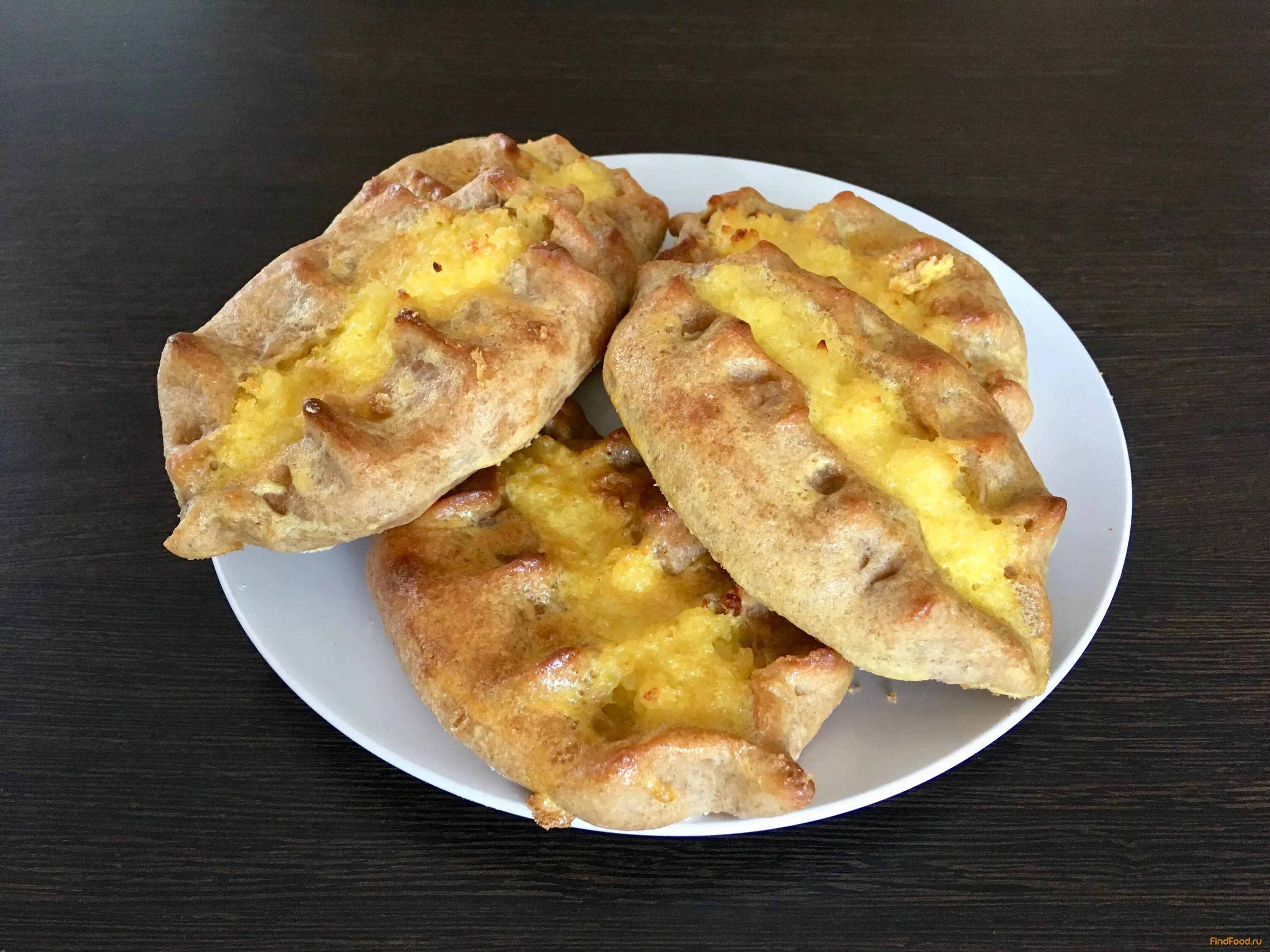 Калитка карельская выпечка. Карельские шаньги. Карельские ржаные калитки. Калитки с пшенной кашей. Калитки из ржаной муки мясом.