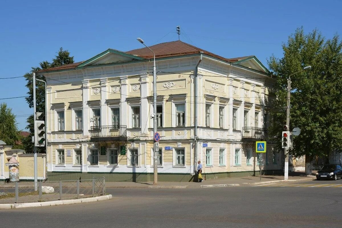 Чистополь татарстан. Чистополь центральная улица. Чистополь ул ленина 2 а. Чистополь центральная улица. Музей истории города чистополь.