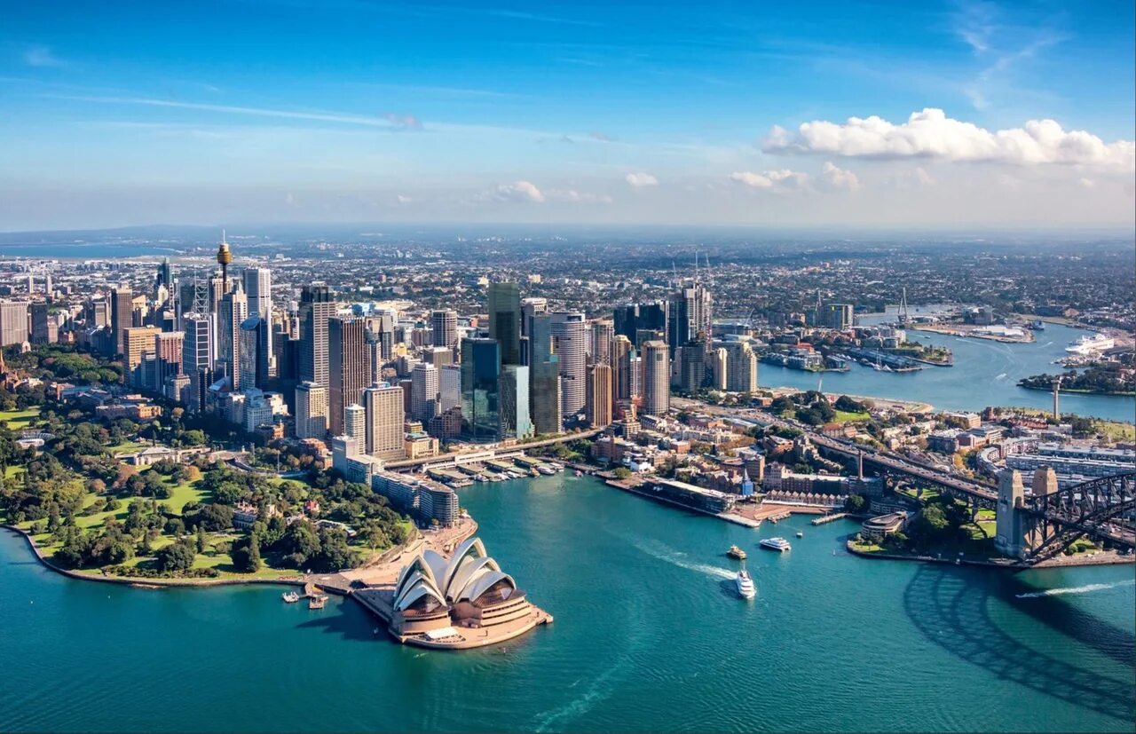 Сидней саммерс. Австралия море Сидней. Circular quay Сидней. Голд Кост Чикаго. Голд-Кост Австралия здания.