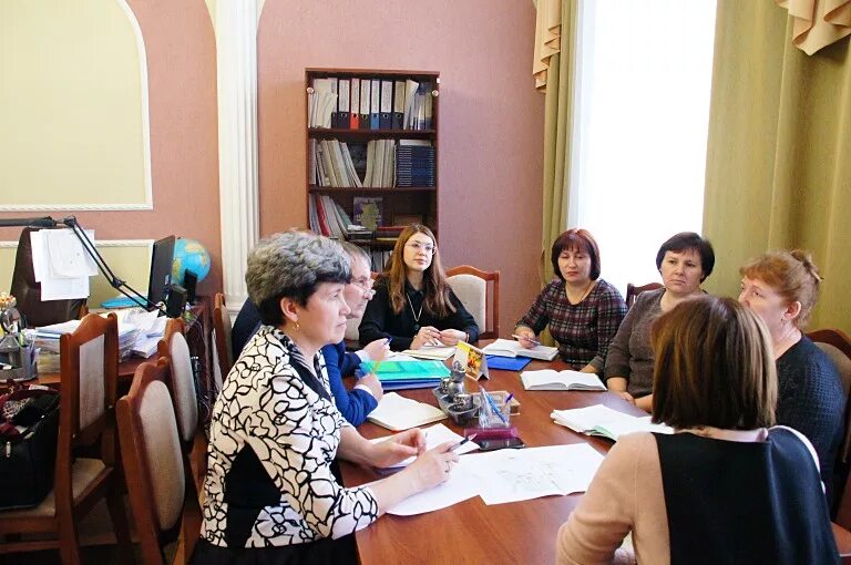 Объявления в иртышской правде. Река большая в большеречье омской области. Иртышская правда большеречье. Сибирские хороводы большеречье. Село ингалы большереченского района омской области.