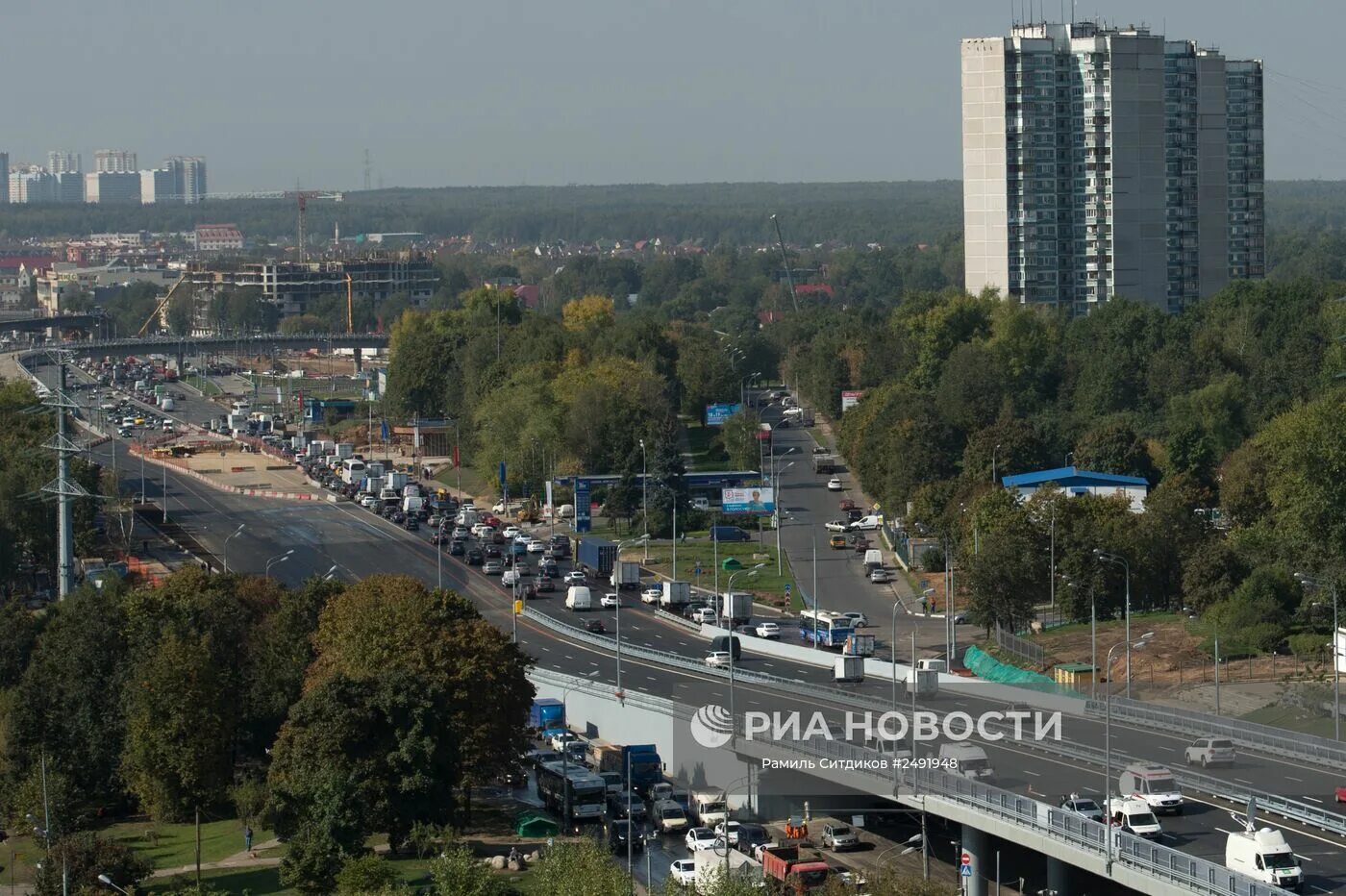 Название самой длинной улицы. Длинная улица в Москве. Длинная улица в России. Самая длинная улица в России. Самая длинная улица в Москве название.