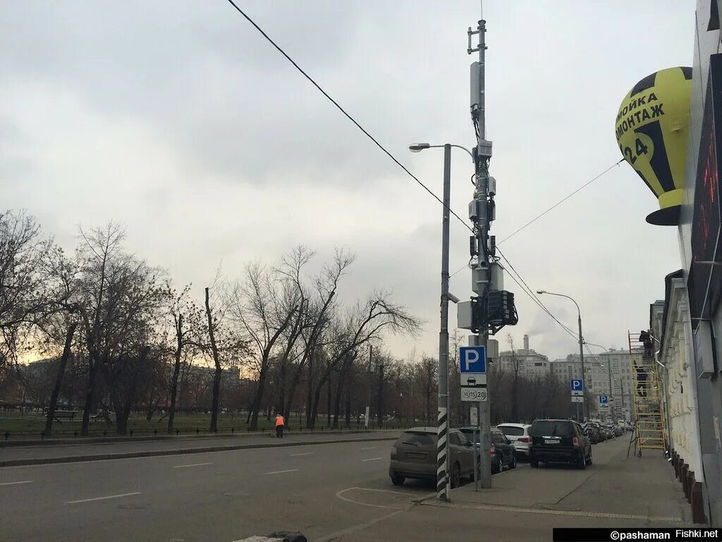 Установить высокий столб. Вышки 5g в москве. столб сотовой связи 5g. вышки сотовой связи 5g в москве. столб для антенны.