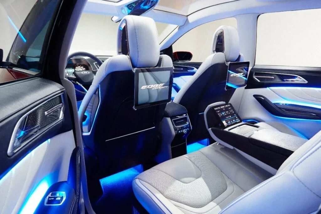 Полная комплектация автомобиля. Форд Эдже. Ford Edge 2022 Interior China. Форд эксплорер интерьер салона. Ford Edge салон.