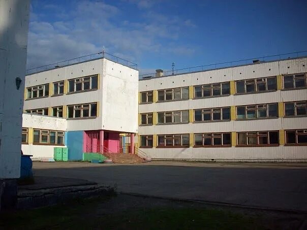 Школа 18 сыктывкар. Школа №18 г. 21 школа сыктывкар. 33 школа петрозаводск. Школа 9 сыктывкар.