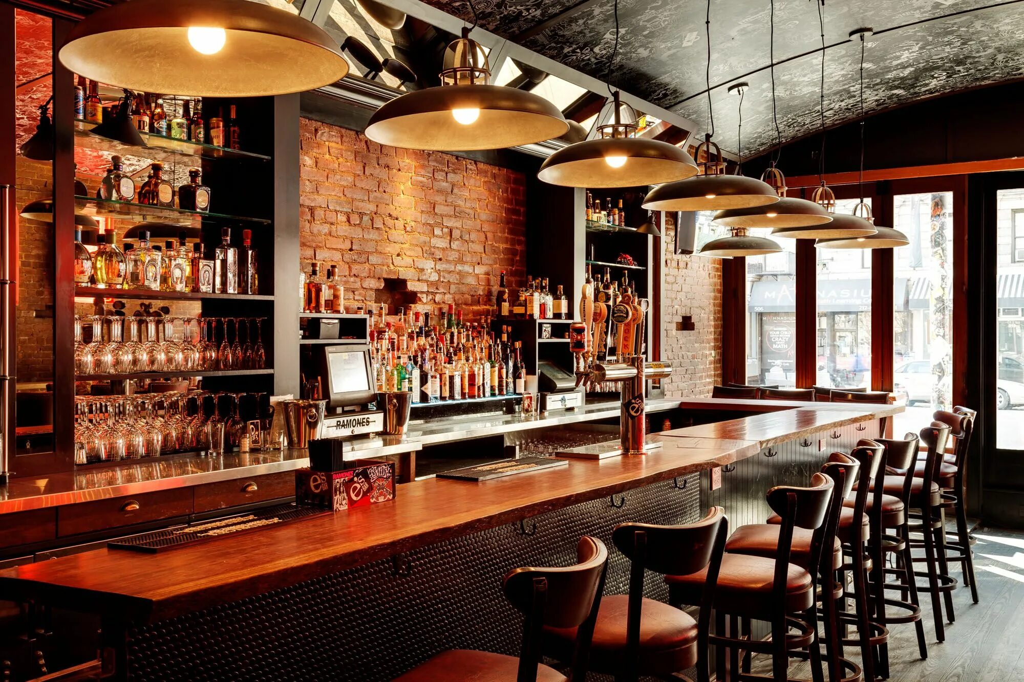 Башр. Ресторан the speakeasy bar. A bar. Лучшие бары мира. A bar.