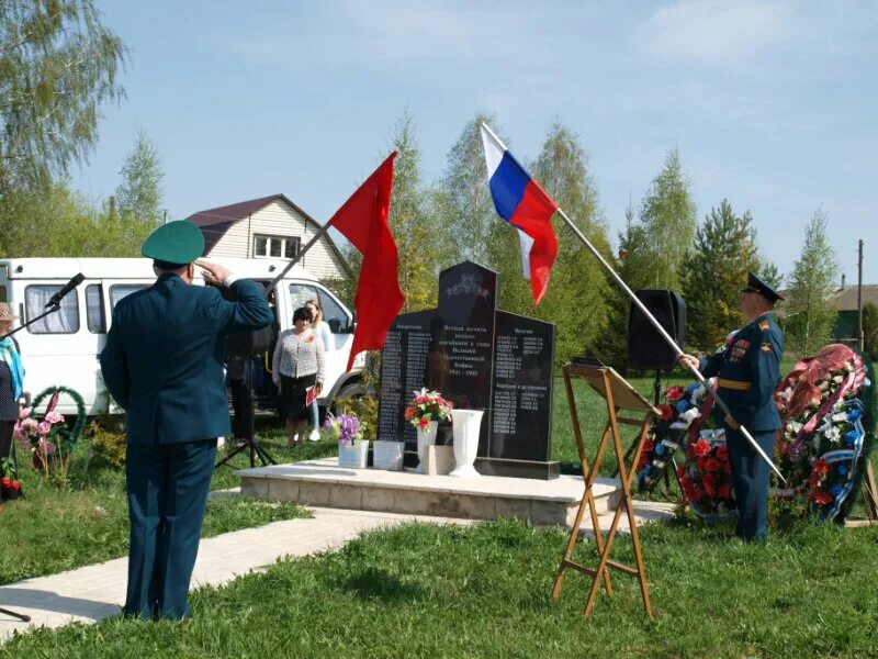 Деревня пал. Деревня Палнаволок Олонецкий район Михайловский сельсовет. Деревня Новофетинино, муниципальное образование Раздольевское.