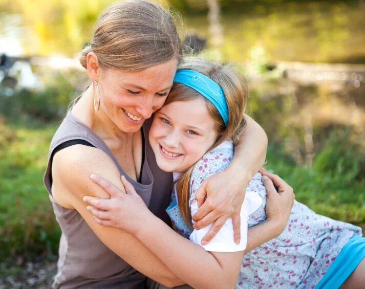 Мама́й. Mother and daughter Home.