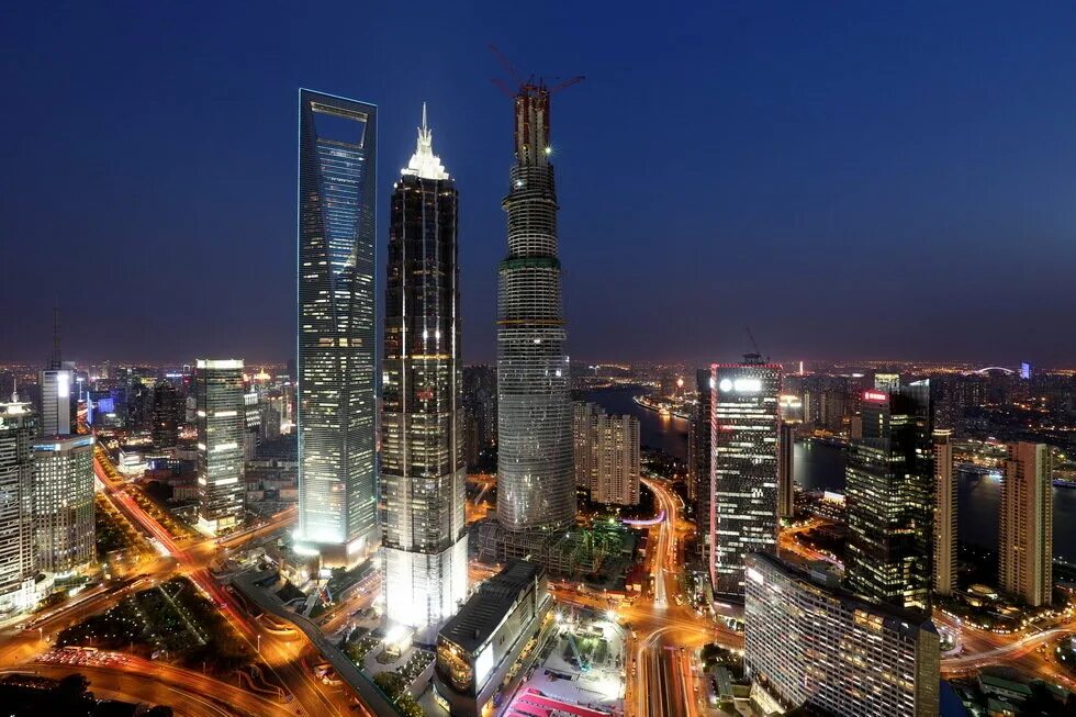 Шанхай небоскребы. Шанхай ТОВЕР небоскреб. Шанхайская башня в Шанхае. Шанхай Тауэр высота. Шанхай центр в Китае небоскреб.