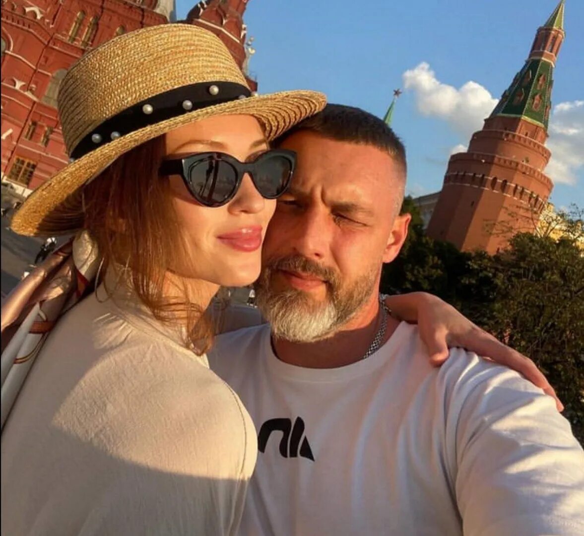 Брат антона батырева. Артист батырев. Брат антона батырева. Брат антона батырева. Батырев актер.
