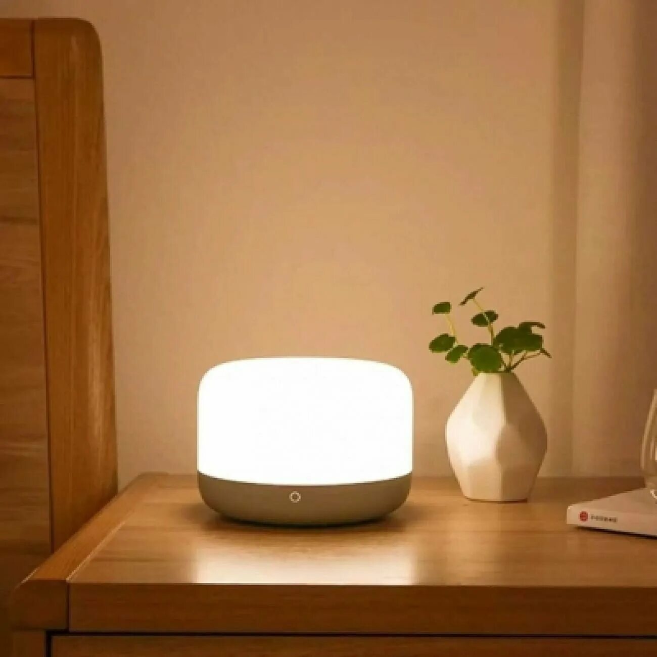 Mi bedside lamp 2. Xiaomi yeelight bedside. умная прикроватная лампа yeelight led bedside lamp d2 ylct01yl. Yeelight светильник reddot. лампа xiaomi yeelight led bedside lamp d2.