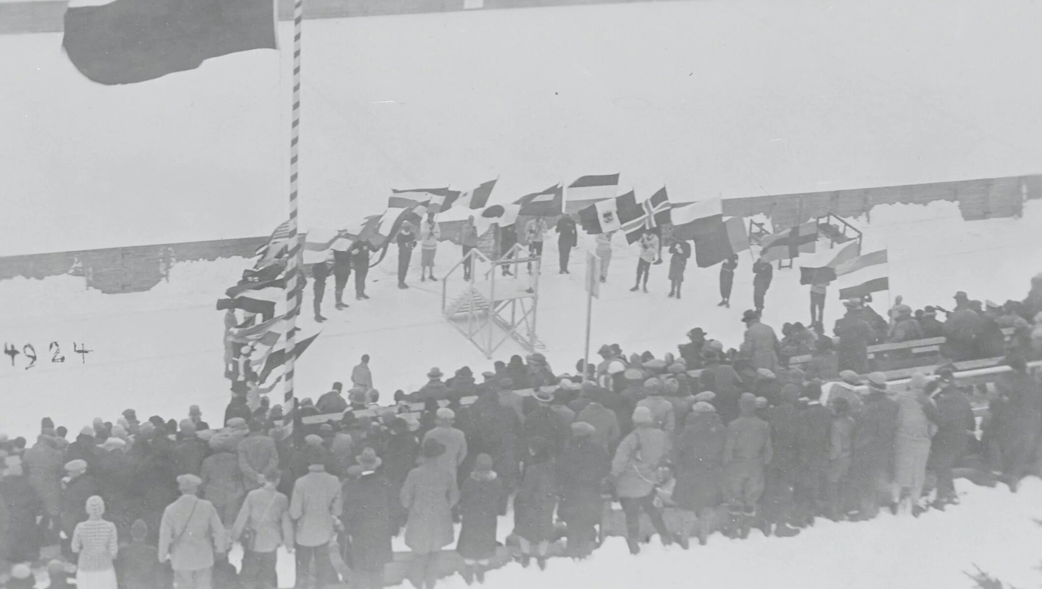 Зимние олимпийские игры 1928 года. Вторые зимние Олимпийские игры 1928. Зимние Олимпийские игры 1928 года в Санкт-Морице. 1928 – В Санкт-Морице (Швейцария) открываются II зимние Олимпийские игры.