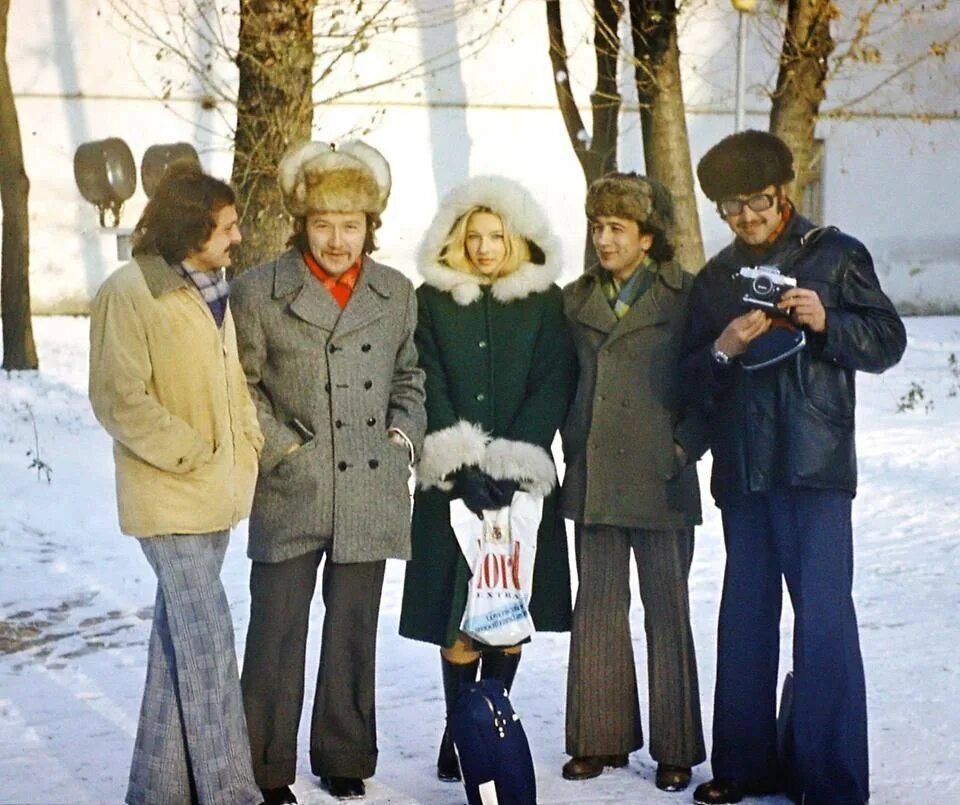 Мода СССР 70 Е 80-Е. Одежда советского человека. Мода СССР зима. Зимняя одежда 80х. 70 года 1970 год