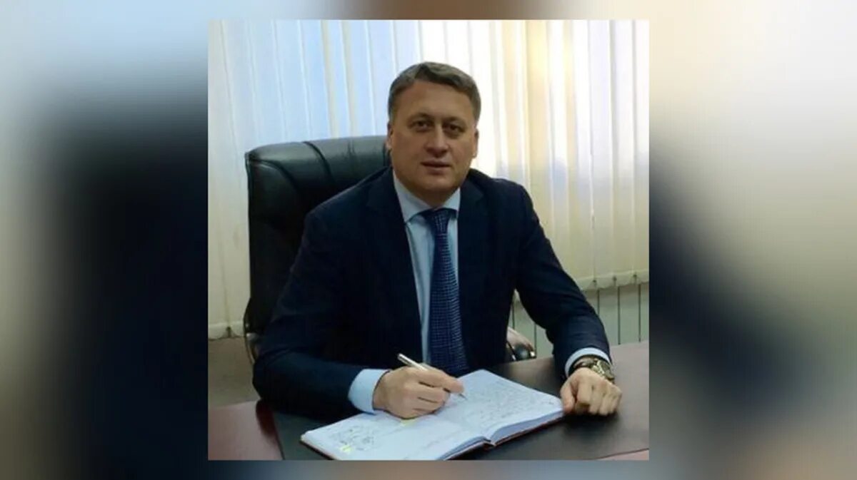 Он был директором завода