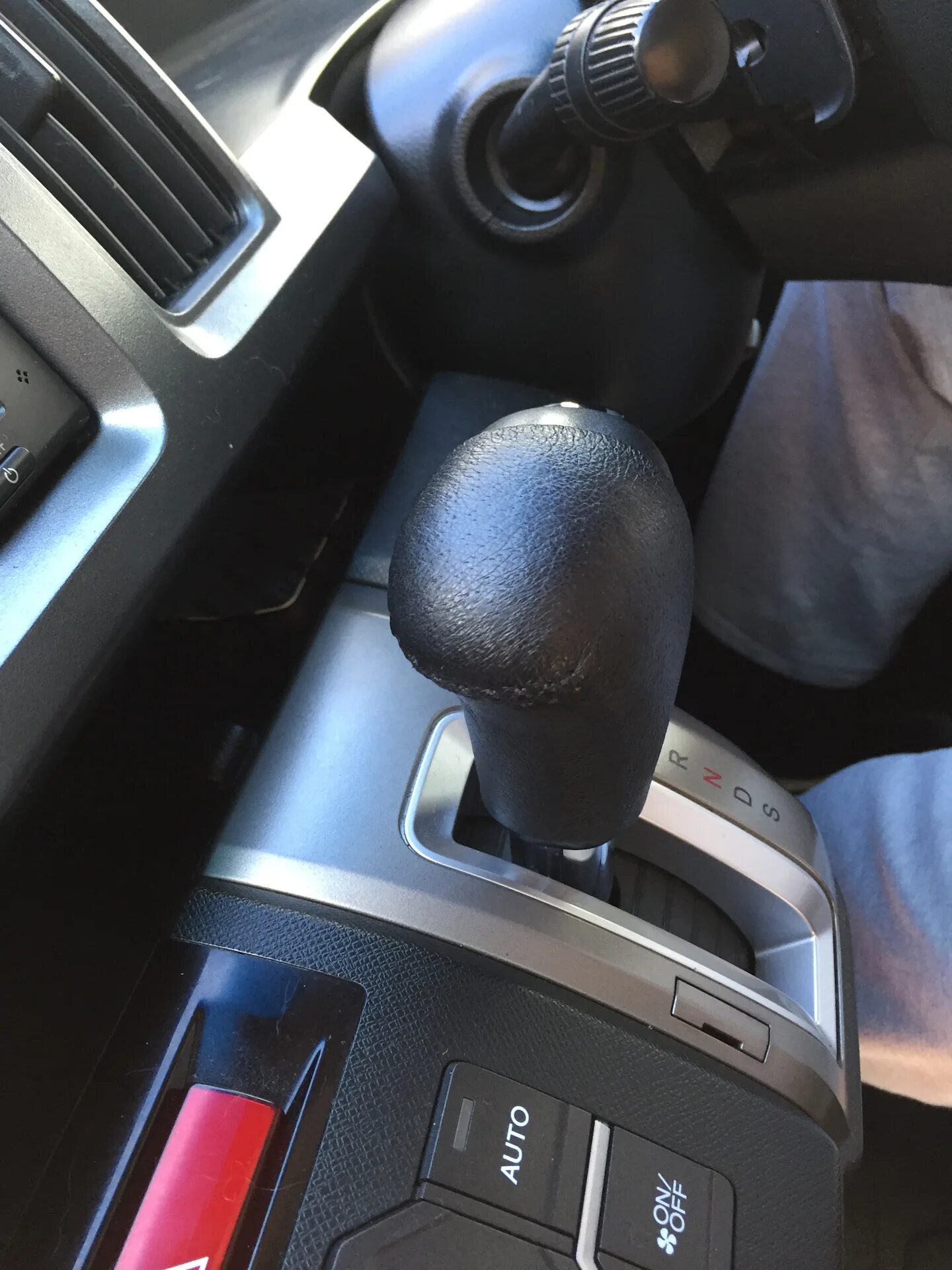 Как снять ручку акпп на хонде фрид Чехол на ручку АКПП Honda Freed (1G), 1,5 л, 2013 года аксессуары DRIVE2