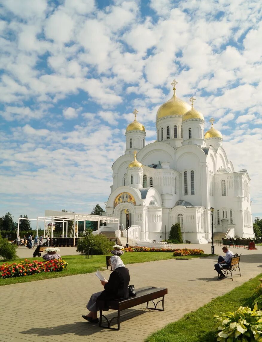 Храм благодать. Дивеево монастырь. Дивеево Нижегородская область. Дивеево Нижегородской обл монастырь.