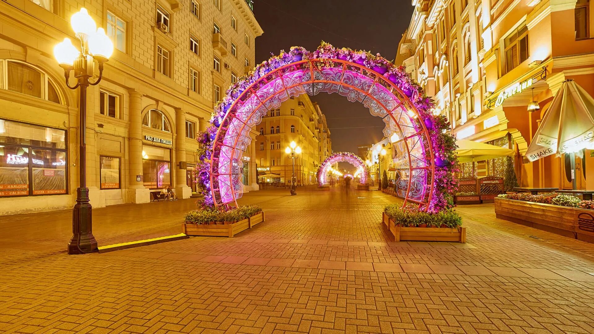 Старая арбатская. Улица Арбат в Москве. Улица Арбат (старый Арбат). Улица старый Арбат Моска. Арбат Москва 2022.