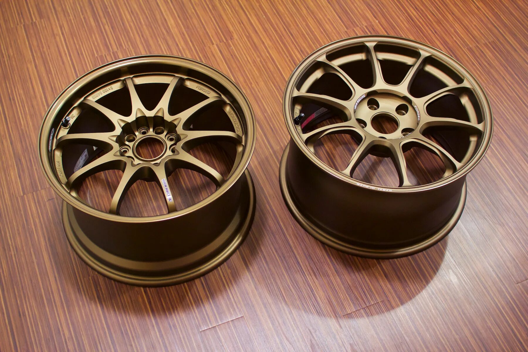 Rays gram lights gl-57bna. Rays gram lights 57 ultimate r18. Rays gram lights 57fxx r19. Rays ultimate. Rays gram lights 57c.