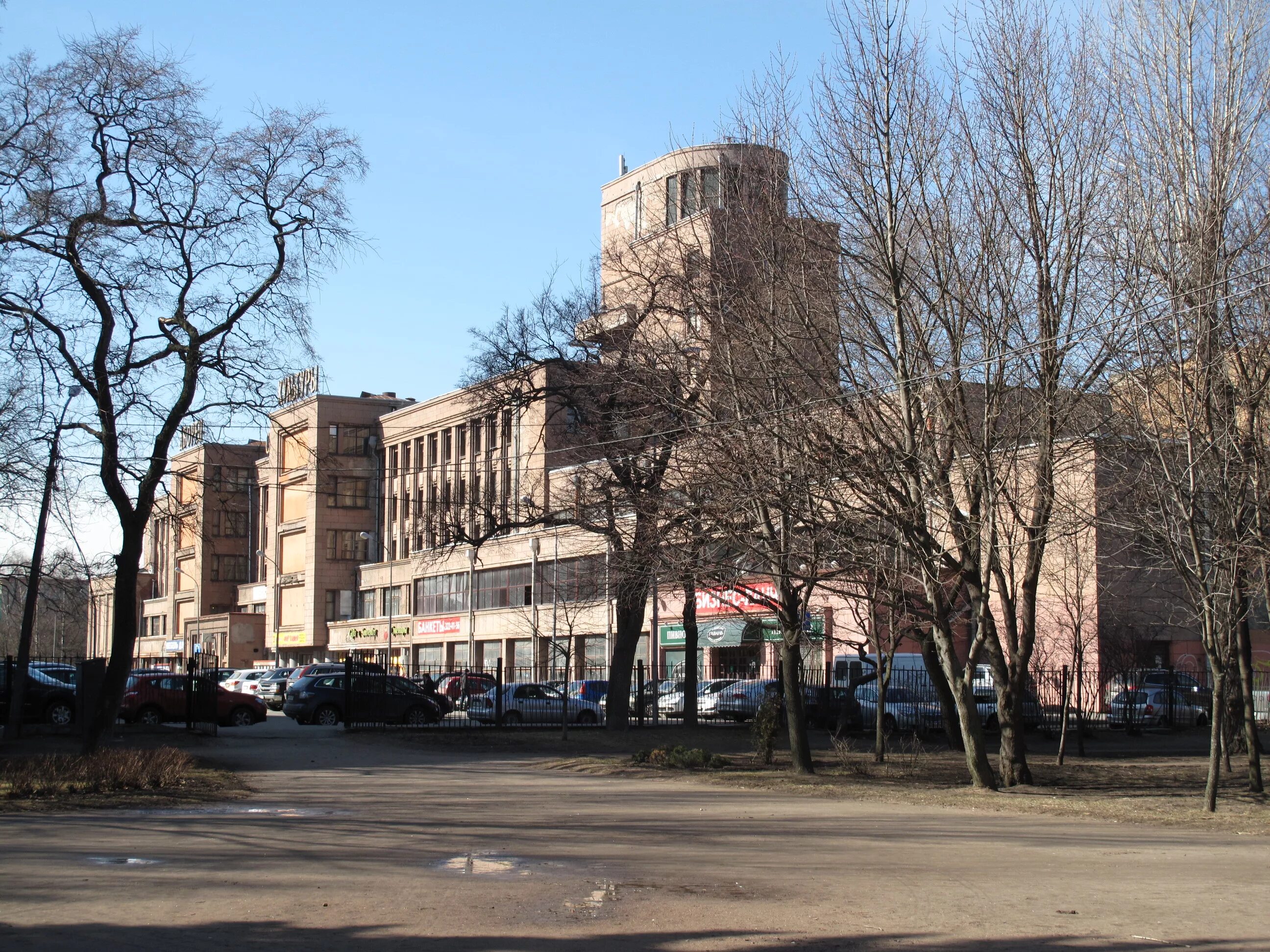 Петербуржцам дали возможность оценить качество весенней уборки в своём районе